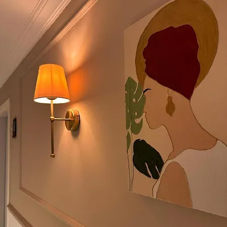 Ξενοδοχείο Red Castle & Pub Μπέλεκ